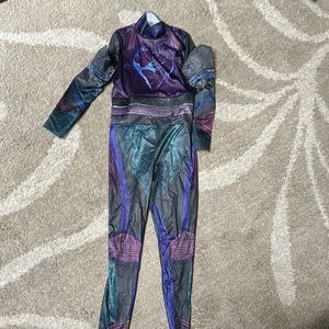 Girls size small Disney descendants Mal